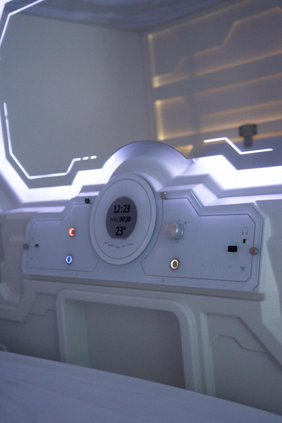 U Street Capsule Hostel Вашингтон Екстериор снимка