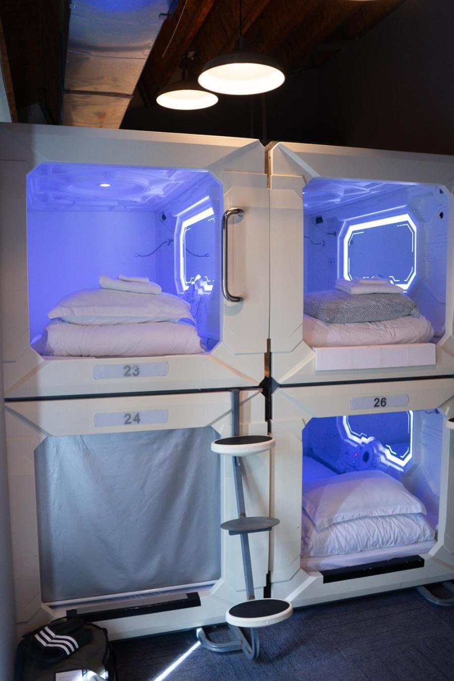 U Street Capsule Hostel Вашингтон Екстериор снимка