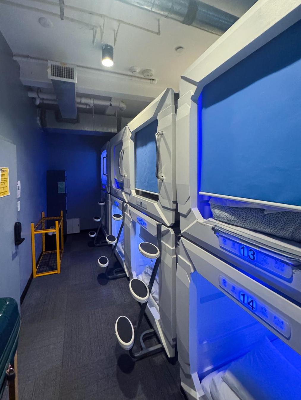 U Street Capsule Hostel Вашингтон Екстериор снимка
