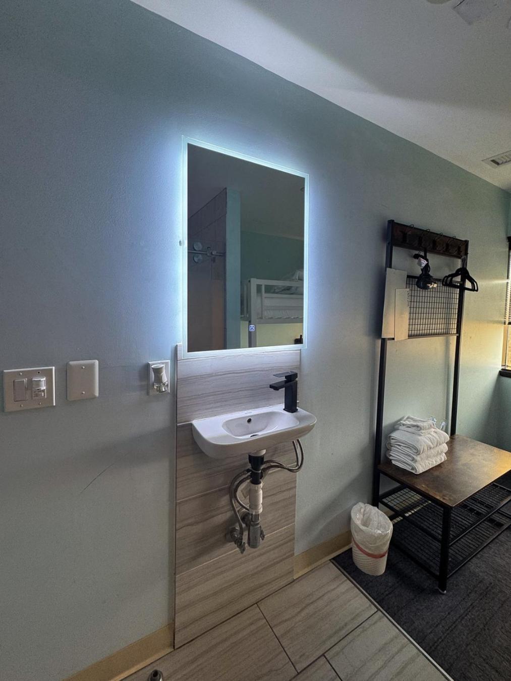 U Street Capsule Hostel Вашингтон Екстериор снимка