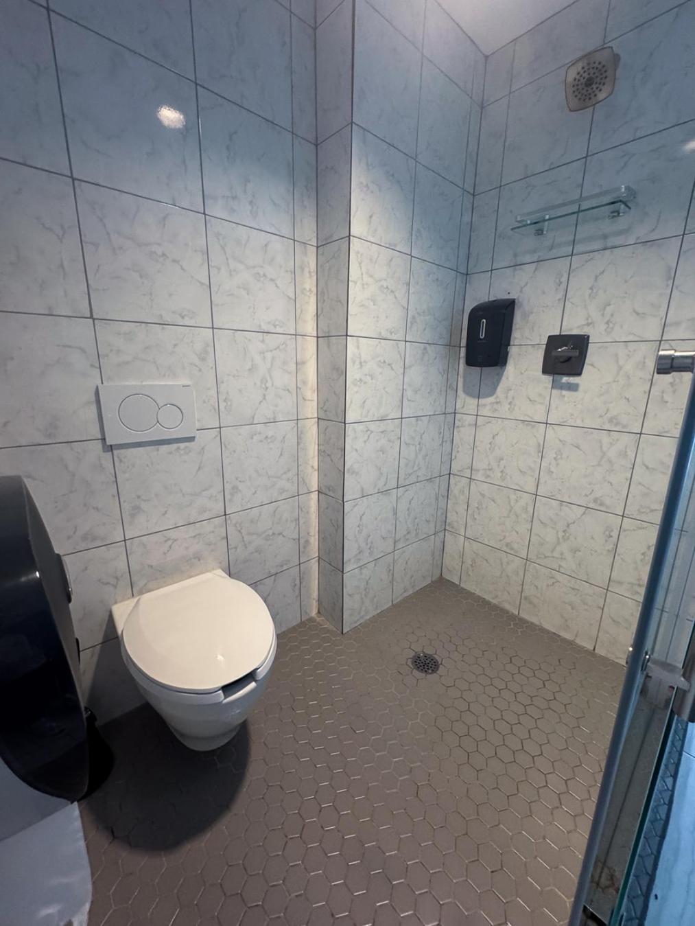 U Street Capsule Hostel Вашингтон Екстериор снимка