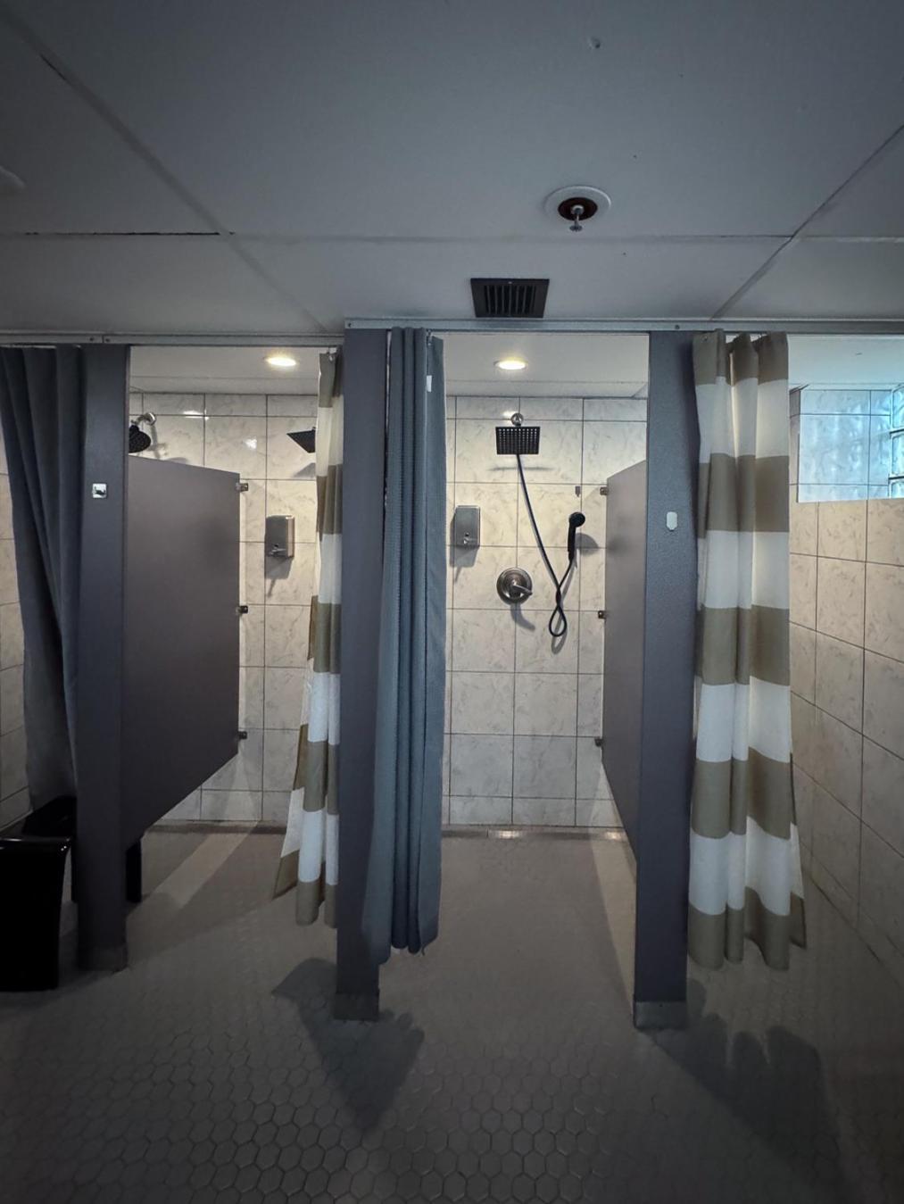 U Street Capsule Hostel Вашингтон Екстериор снимка